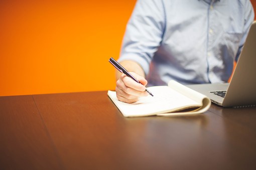 現(xiàn)在的人才市場(chǎng)競(jìng)爭(zhēng)激烈,員工福利為什么別人的公司這么好?
