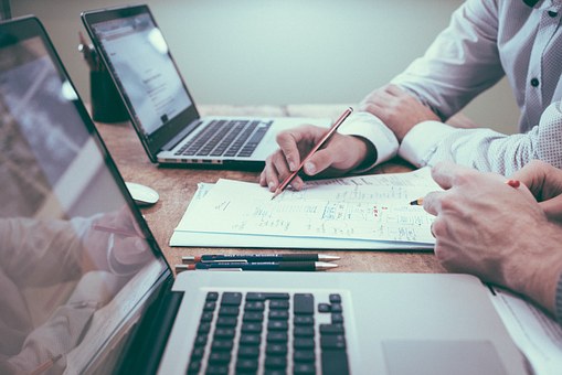 企業(yè)福利平臺：員工會因?yàn)槟念愵I(lǐng)導(dǎo)辭職呢?